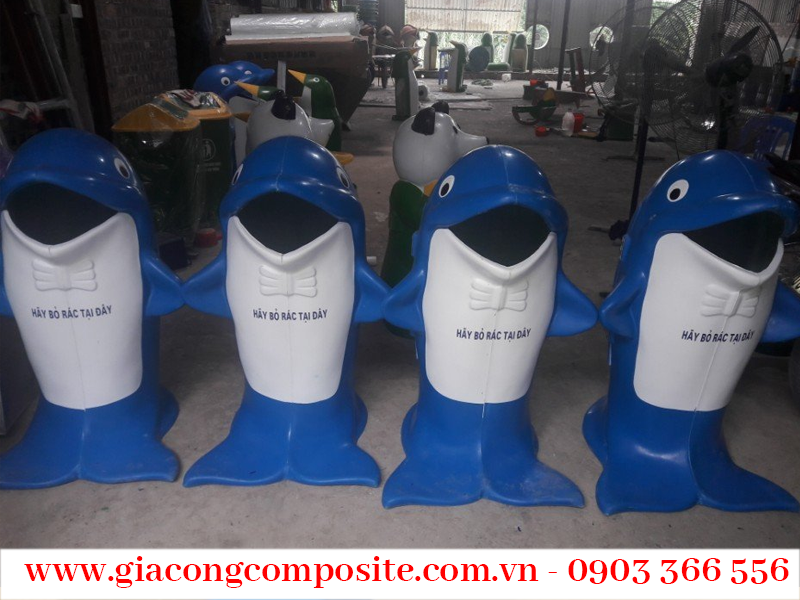 Thùng rác cá heo composite thùng rác composite, báo giá thùng rác composite, thùng rác nhựa frp, xưởng sản xuất thùng rác nhựa frp, địa chỉ bán thùng rác nhựa frp tại tphcm, bán thùng rác nhựa composite, thùng đựng rác compsite có nắp đậy, thùng đựng rác composite công cộng, thùng rác composite hình thú, thùng rác composite không có nắp đậy, Mẫu thùng rác nhựa composite đẹp